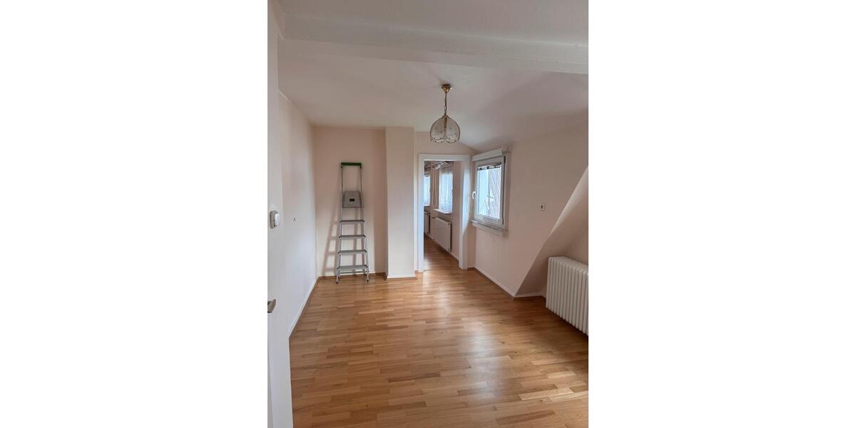 Doppelhaushälfte Wiesbaden Schierstein - 2 Zimmer, 85 m&sup2;, 1.500&euro; | Angebot:26035821