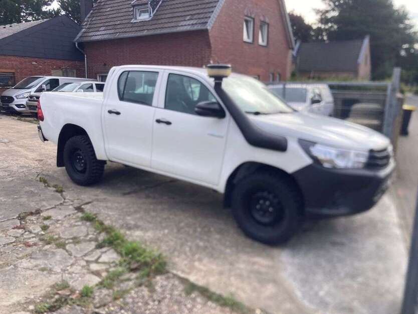 Toyota Hilux 93.000 km 22.015 € Heinsberg 52525