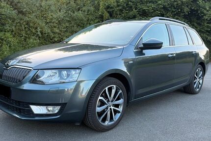 Skoda Octavia 128.000 km 11.500 &euro; Bad Salzuflen 32105