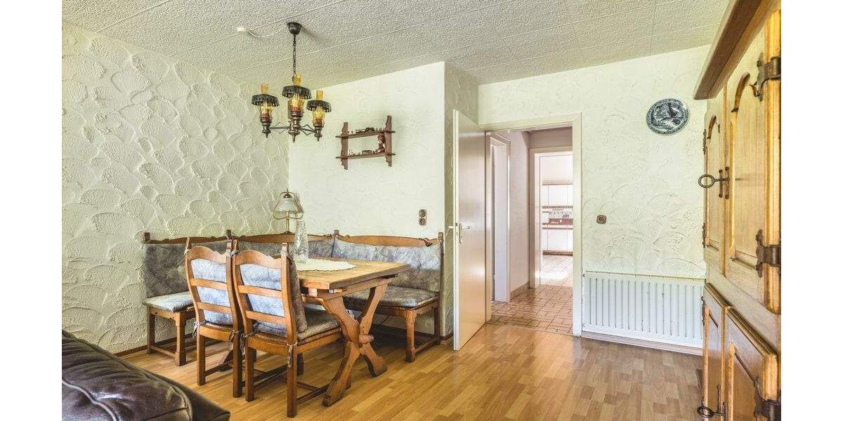 Eine Immobilie - viele Möglichkeiten! Einfamilienhaus mit Garage und großem Garten in Horbach 6 zimmer