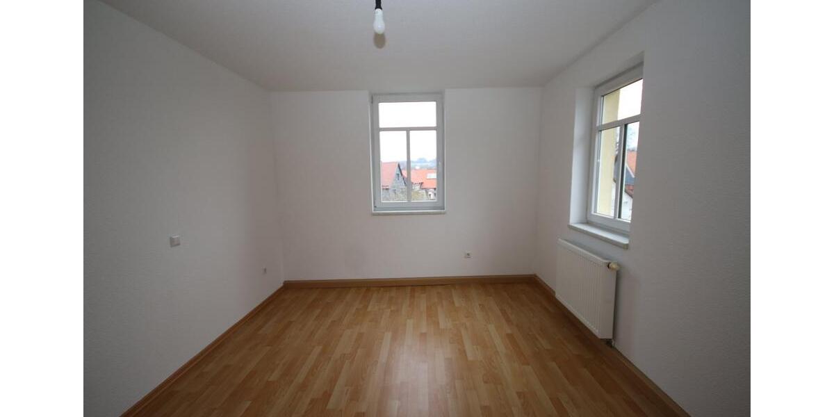 Etagenwohnung Hildburghausen - 5 Zimmer, 114 m&sup2;, 710&euro; | Angebot:26292758