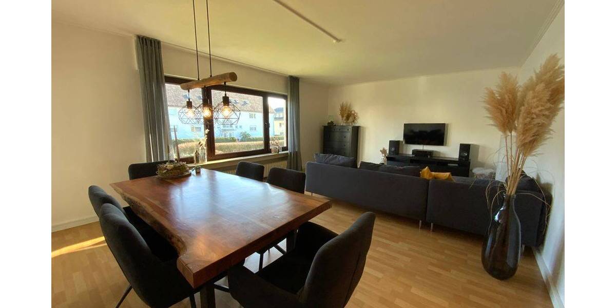 Etagenwohnung Hachenburg - 4 Zimmer, 100 m&sup2;, 825&euro; | Angebot:26796562