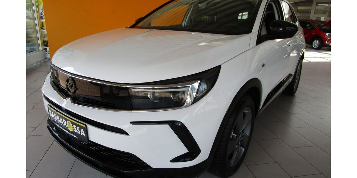 Opel Grandland (X) 4.577 km 23.900 &euro; Artern 06556