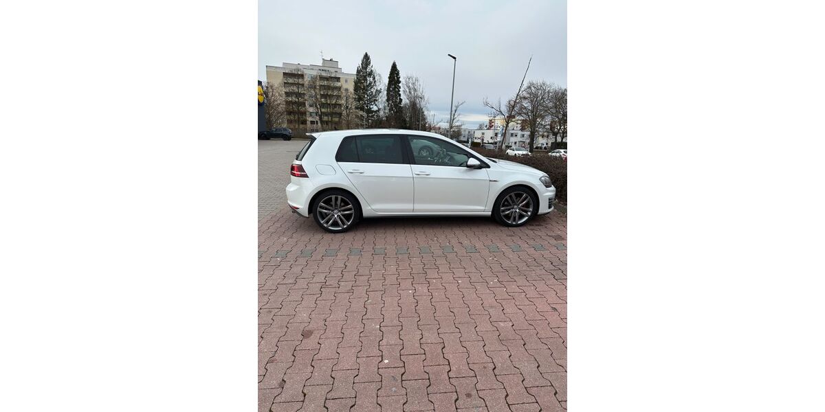 VW Golf 139.000 km 16.200 &euro; Korntal-Münchingen 70825