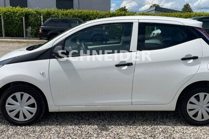 Toyota Aygo (X) 73.761 km 6.990 &euro; Gross Düngen 31162