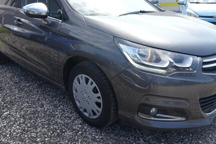 Citroen C4 Lim. Selection Automatik PDC Kamera Navi 153.700 km 9.600 &euro; Neumarkt/OPf 92318