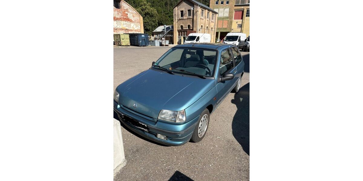 Renault Clio 95.850 km 750 &euro; Deißlingen 78652