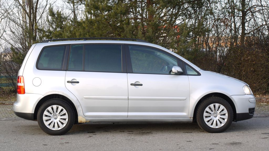 VW Touran 192.000 km 2.990 &euro; München 81243