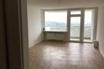 Weitblick: Helle 3 Zimmerwohnung mit Balkon zimmer