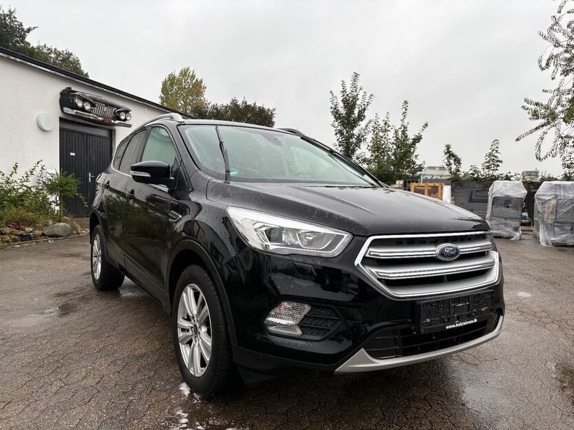 Ford Kuga 115.559 km 11.990 € Neumünster 24539