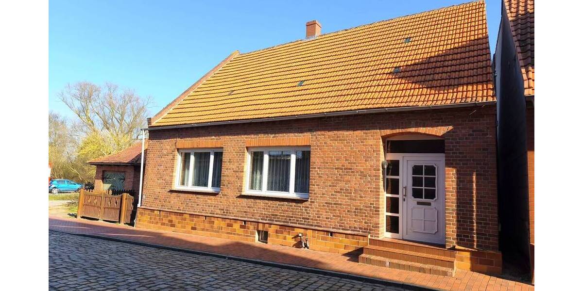 Einfamilienhaus Dömitz - 4 Zimmer, 120 m&sup2;, 100.000&euro; | Angebot:25927216