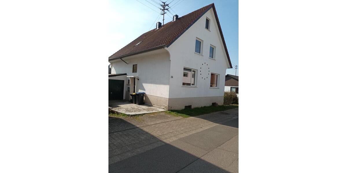 Einfamilienhaus Quierschied - 8 Zimmer, 140 m&sup2;, 178.000&euro; | Angebot:27117411