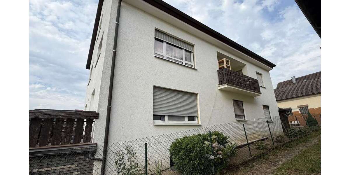 Einfamilienhaus Loffenau - 9 Zimmer, 234 m&sup2;, 485.000&euro; | Angebot:27072225