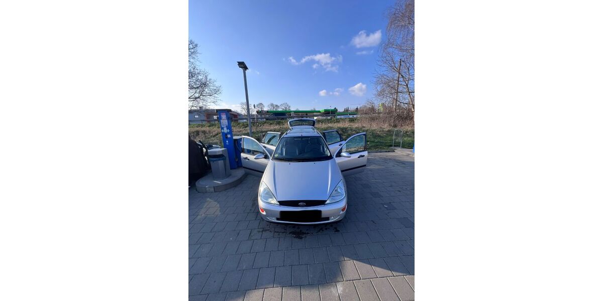 Ford Focus 142.000 km 2.400 &euro; Donaueschingen 78166
