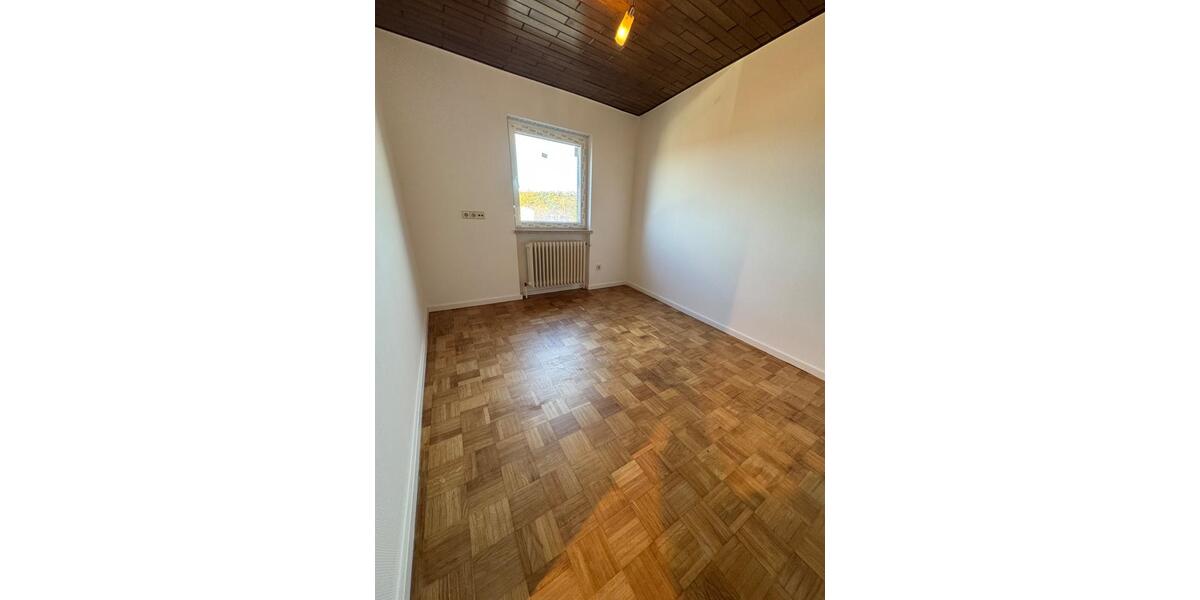 Einfamilienhaus Obrigheim - 4 Zimmer, 130 m&sup2;, 1.490&euro; | Angebot:24418083