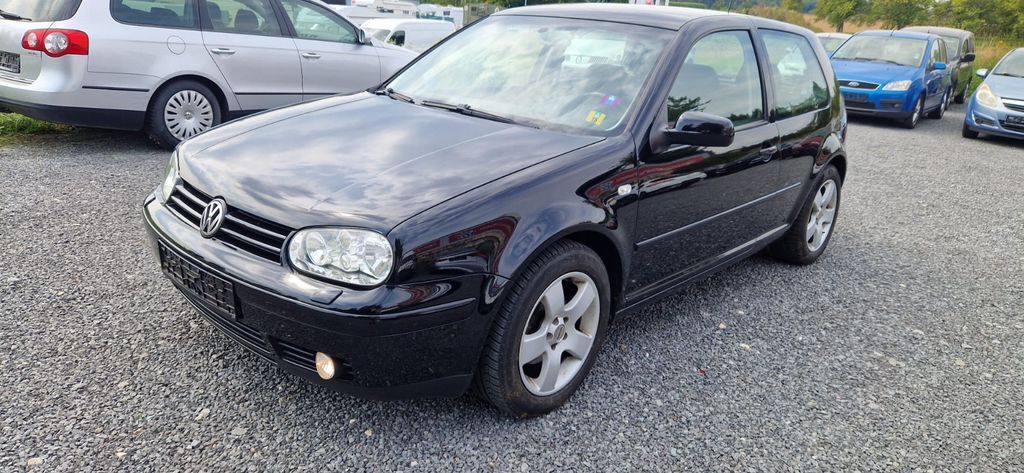 VW Golf 148.578 km 1.290 € Massenbachhausen 74252