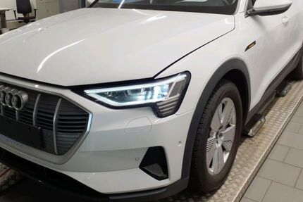 Audi e-tron 27.500 km 36.470 &euro; Helmstedt 38350