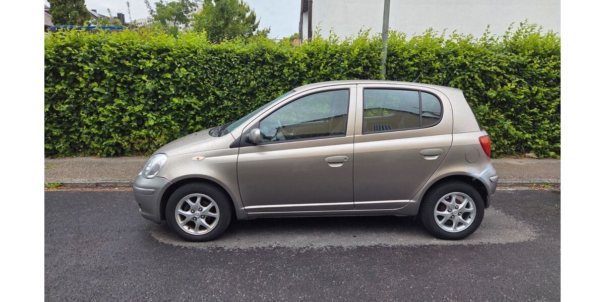 Toyota Yaris 169.000 km 1.250 &euro; München 81476