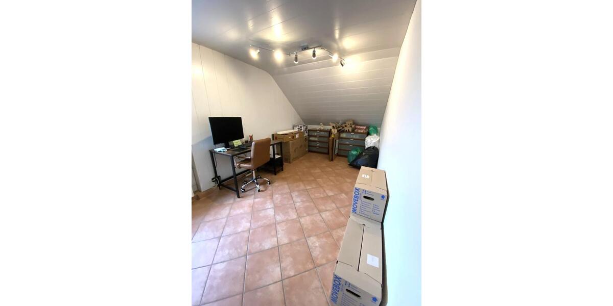 Dachgeschoßwohnung Essen Stadtbezirk IV - 3 Zimmer, 85 m&sup2;, 795&euro; | Angebot:25548106