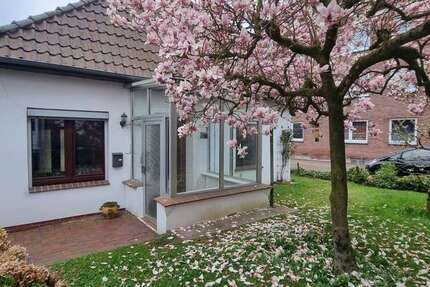 Haus zum Kaufen in Oldenburg 299.000 € 80 m²
