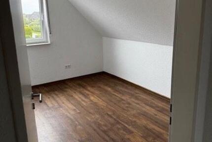 Haus Leer (Ostfriesland) - 5 Zimmer, 100 m&sup2;, 800&euro; | Angebot:26385953