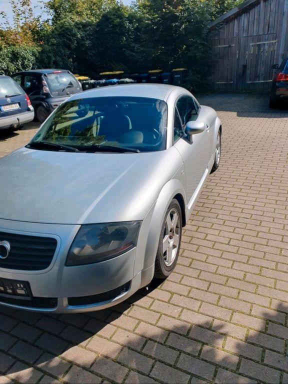 Audi TT 162.000 km 3.499 € RINTELN 31737