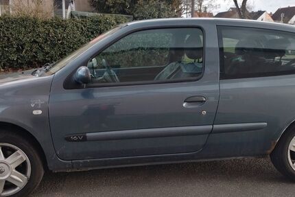 Renault Clio 230.372 km 750 &euro; Nürnberg 90449