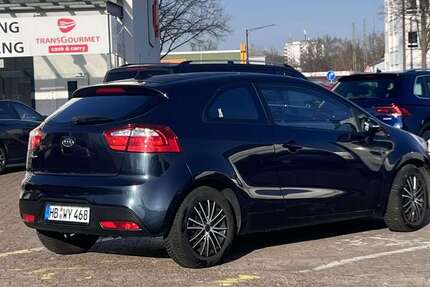 Kia Rio 120.000 km 3.200 &euro; Bremen 28203