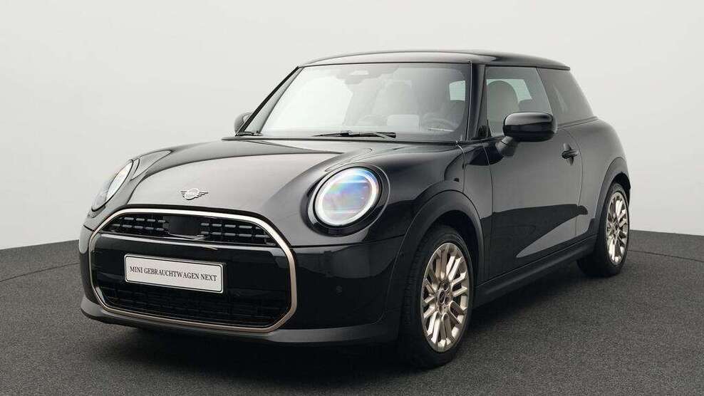 Mini Cooper C 20.918 km 26.374 € München 80788