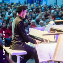 Die große Udo Jürgens Show - Herr Schmitt & das Trio Ensemble 27.06.2026 Seestern-Panorama Bühne