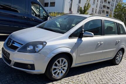 Opel Zafira 161.344 km 999 &euro; Nürnberg 90439