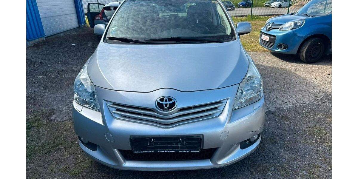 Toyota Verso 183.097 km 2.499 &euro; Euskirchen 53879
