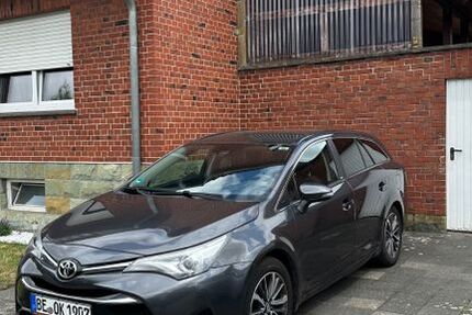 Toyota Avensis 198.000 km 10.300 &euro; Warendorf 48231