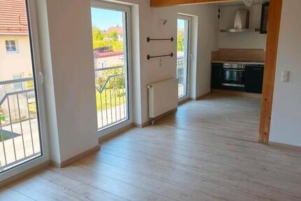 Wohnung Aiterhofen - 3 Zimmer, 70 m&sup2;, 780&euro; | Angebot:26385687