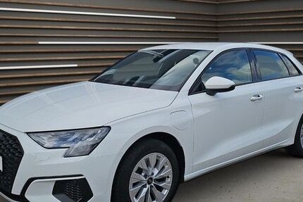 Audi A3 25.723 km 23.890 &euro; Schwäbisch Gmünd 73527