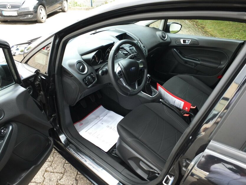 Ford Fiesta SYNC EDITION COOL&SOUND START-STOP 98.755 km 6.998 € Köln 50858