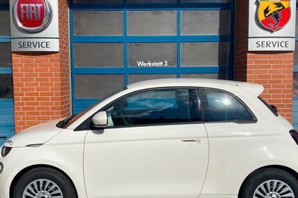 Fiat 500e 8.088 km 24.300 € Bitterfeld-Wolfen 06749