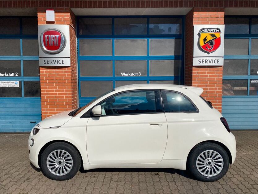 Fiat 500e 8.088 km 24.300 € Bitterfeld-Wolfen 06749