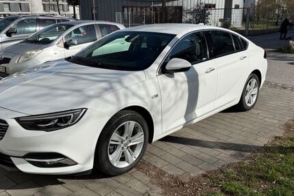 Opel Insignia 131.800 km 9.900 &euro; Regensburg 93055