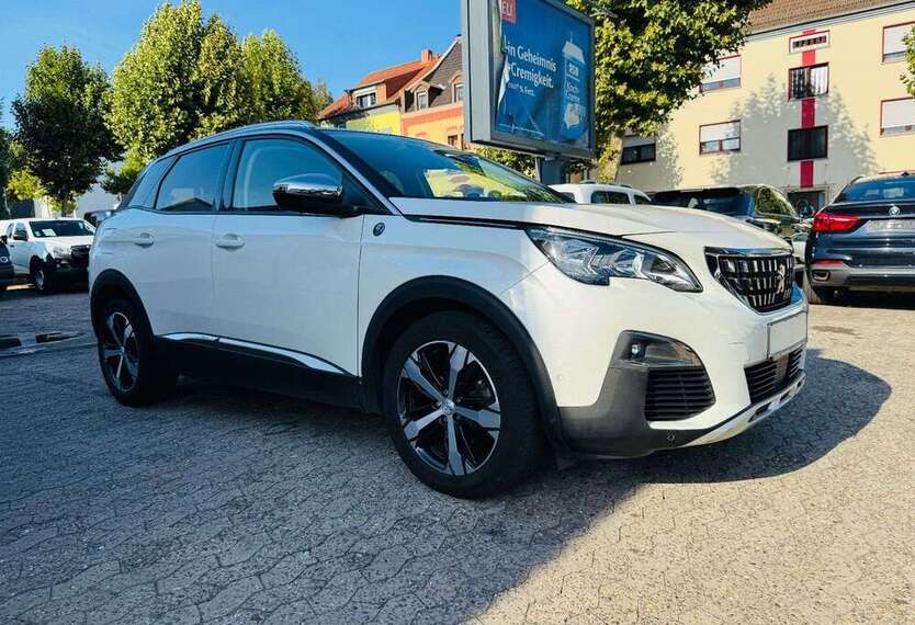 Peugeot 3008 121.000 km 15.900 € Saarbrücken 66115