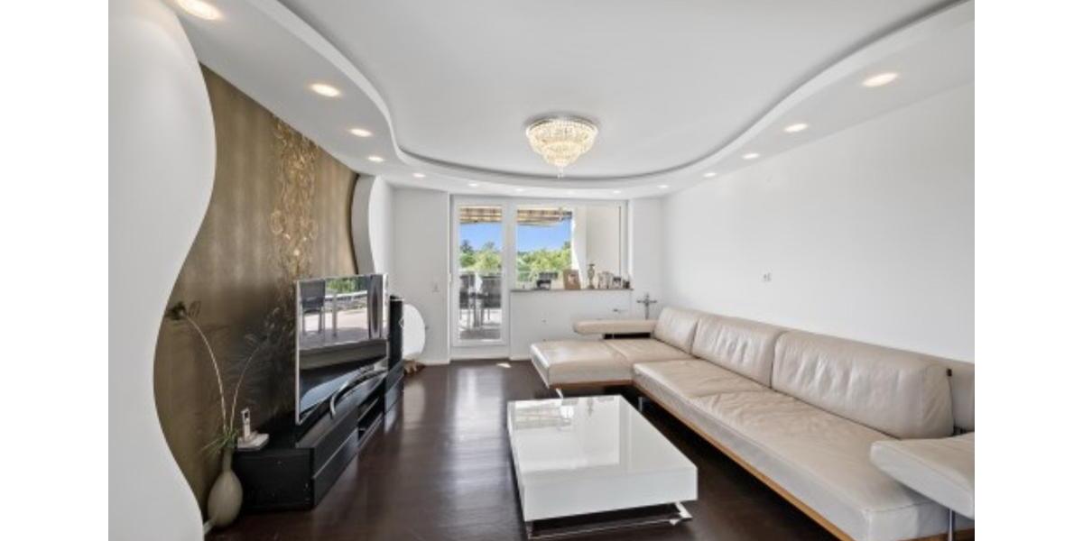 Penthouse mit Panorama: Exklusiver Blick über Reutlingen 4.5 zimmer