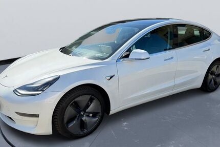 Tesla Model 3 230.000 km 16.990 &euro; Frankfurt am Main 65933