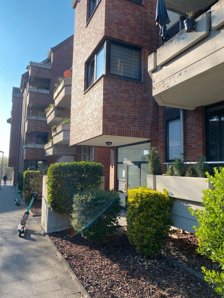 Solingen 2 Zimmer mit Stellplatz, Balkon Nähe Hbf zimmer