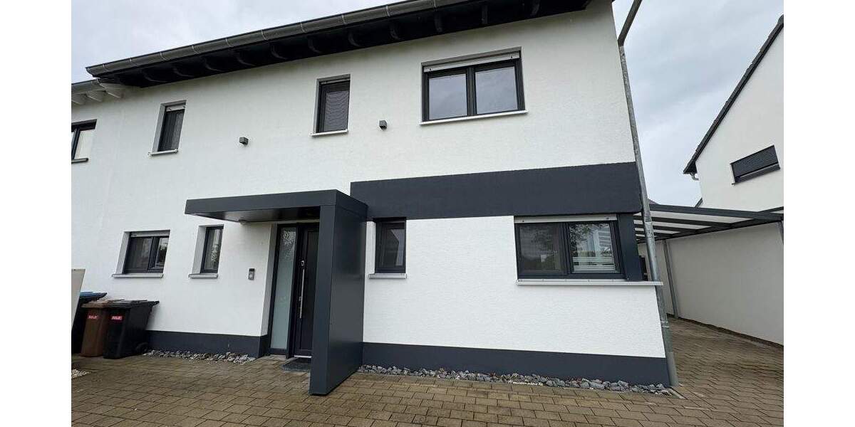 Sofort beziehbares, top ausgestattetes, Einfamilienhaus mit Terrasse u. Carport 7 zimmer