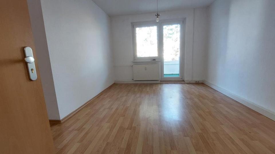 Etagenwohnung Bernsdorf - 1 Zimmer, 24 m&sup2;, 150&euro; | Angebot:21294778