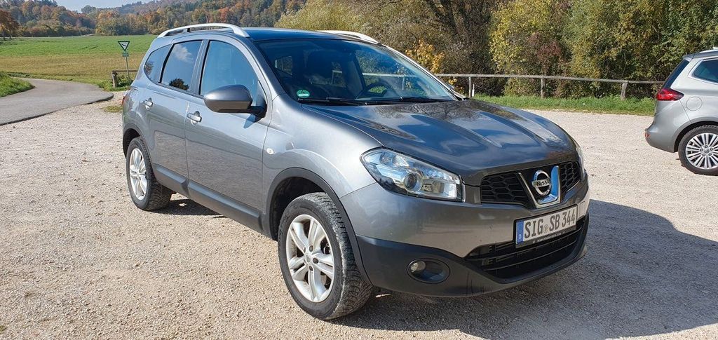 Nissan Qashqai 215.500 km 5.690 &euro; Grana 06712
