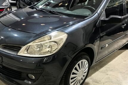 Renault Clio 149.239 km 3.000 &euro; Voerde 46562