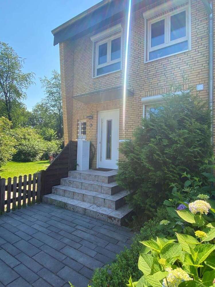 Haus zum Mieten in Ahrensburg 1.690 € 110 m²