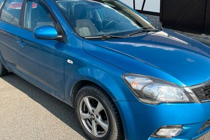 Kia ceed / Ceed 160.000 km 1.650 &euro; Reichenbach/Rotschau 08468