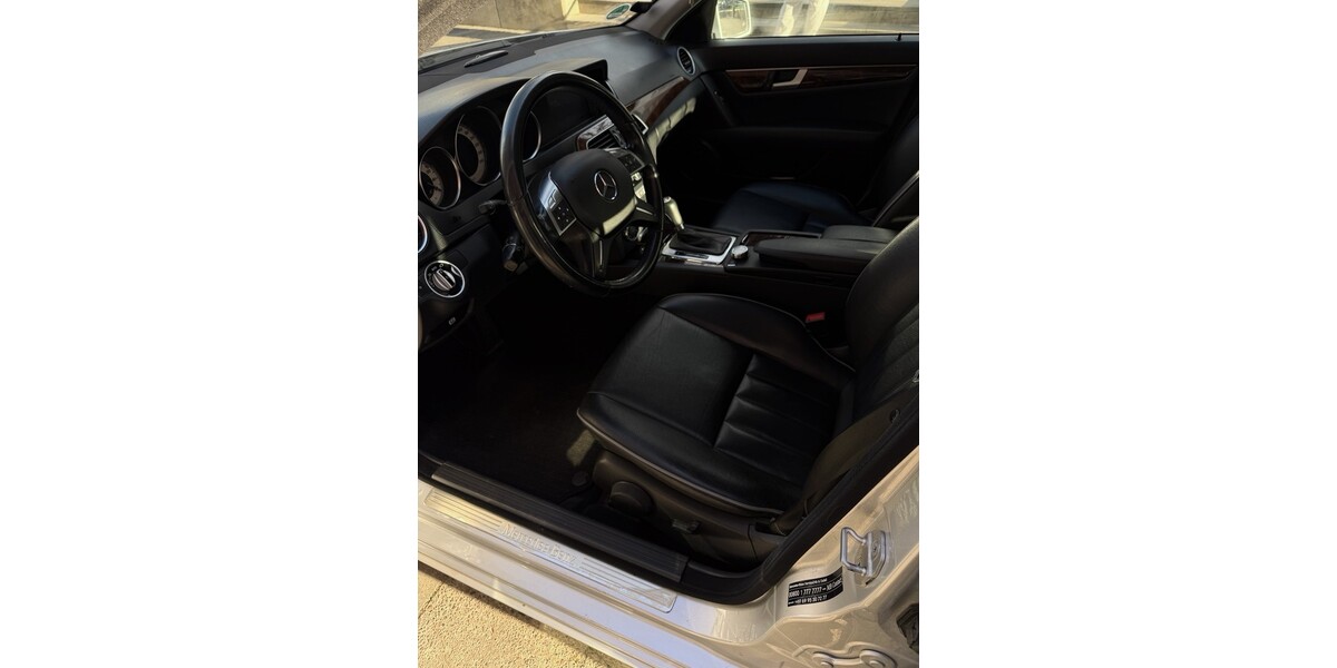 Mercedes-Benz C220 265.430 km 8.199 &euro; Halle 33790